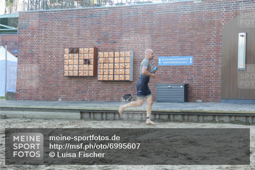 08.09.2024 - Stadtparktriathlon Luisa Fischer http://msf.ph/oto/6995607 08.09.2024 08:46:09 Schwimmen 32, 38, 51 meine-sportfotos.de