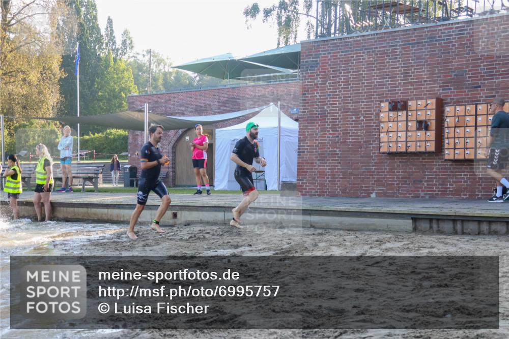 08.09.2024 - Stadtparktriathlon Luisa Fischer http://msf.ph/oto/6995757 08.09.2024 08:46:46 Schwimmen 19, 25, 26, 29, 33, 48, 50, 68, 77, 83, 86 meine-sportfotos.de