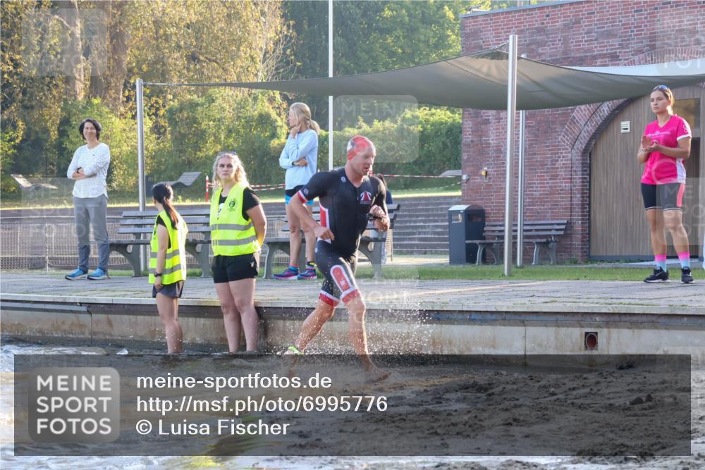 08.09.2024 - Stadtparktriathlon Luisa Fischer http://msf.ph/oto/6995776 08.09.2024 08:46:49 Schwimmen 19, 20, 25, 29, 33, 48, 50, 68, 77, 83, 89 meine-sportfotos.de