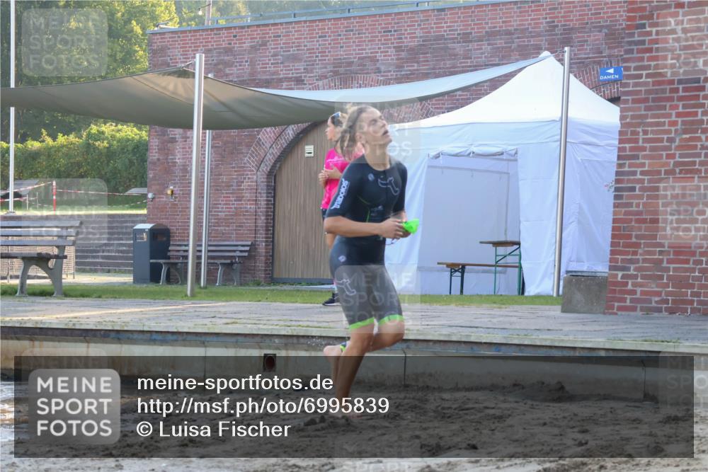 08.09.2024 - Stadtparktriathlon Luisa Fischer http://msf.ph/oto/6995839 08.09.2024 08:47:04 Schwimmen 3, 20, 78, 80, 89 meine-sportfotos.de