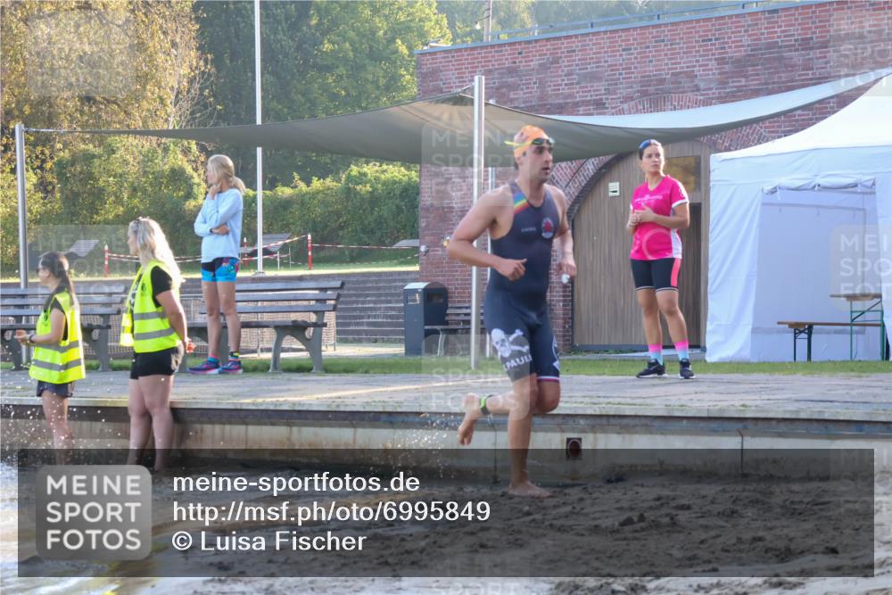 08.09.2024 - Stadtparktriathlon Luisa Fischer http://msf.ph/oto/6995849 08.09.2024 08:47:06 Schwimmen 3, 44, 78, 80 meine-sportfotos.de