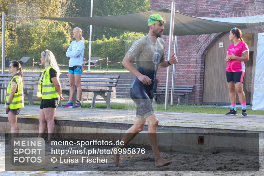 08.09.2024 - Stadtparktriathlon Luisa Fischer http://msf.ph/oto/6995876 08.09.2024 08:47:15 Schwimmen 39, 44 meine-sportfotos.de