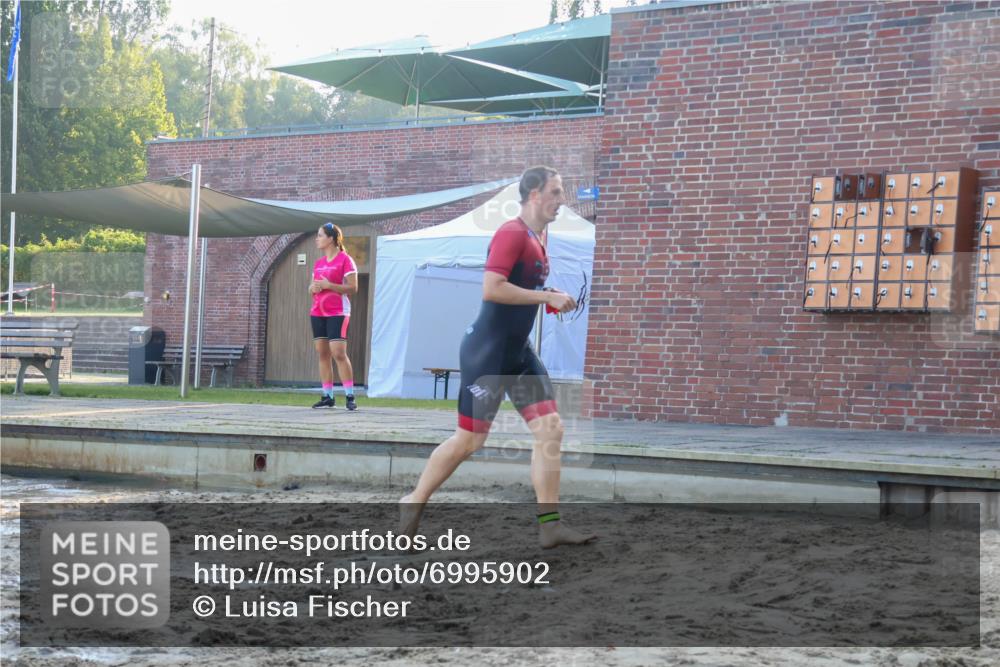 08.09.2024 - Stadtparktriathlon Luisa Fischer http://msf.ph/oto/6995902 08.09.2024 08:47:19 Schwimmen 39, 44, 55 meine-sportfotos.de