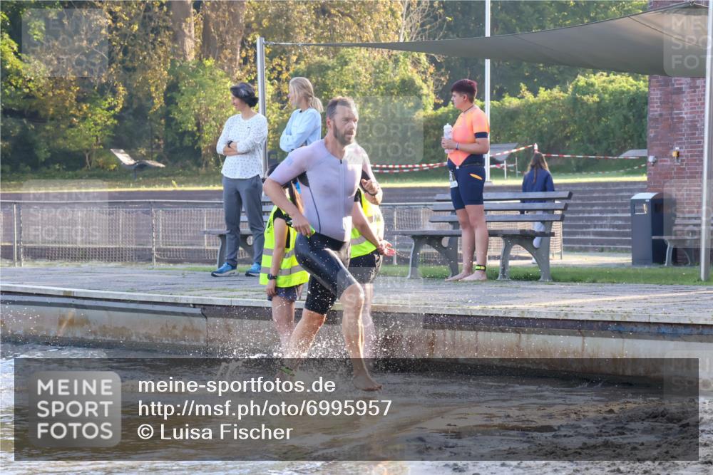 08.09.2024 - Stadtparktriathlon Luisa Fischer http://msf.ph/oto/6995957 08.09.2024 08:47:40 Schwimmen 18, 30, 31, 63 meine-sportfotos.de