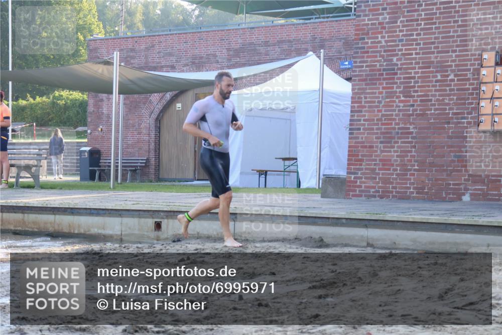 08.09.2024 - Stadtparktriathlon Luisa Fischer http://msf.ph/oto/6995971 08.09.2024 08:47:42 Schwimmen 18, 30, 31, 63, 76 meine-sportfotos.de