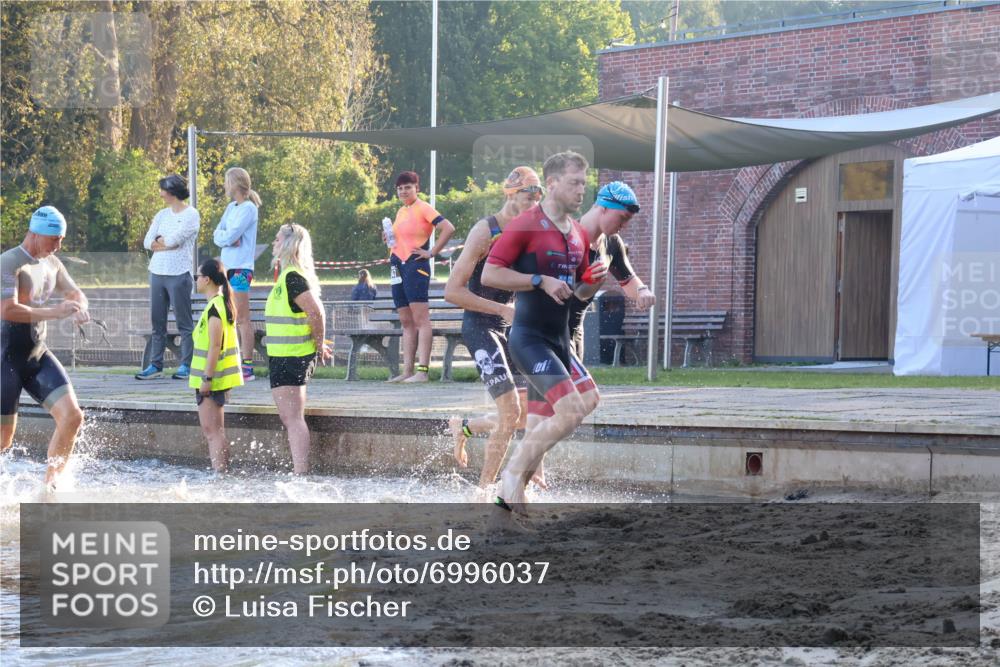 08.09.2024 - Stadtparktriathlon Luisa Fischer http://msf.ph/oto/6996037 08.09.2024 08:47:54 Schwimmen 21, 23, 28, 30, 35, 41, 45, 54, 63, 66, 67, 72, 74, 76, 85 meine-sportfotos.de