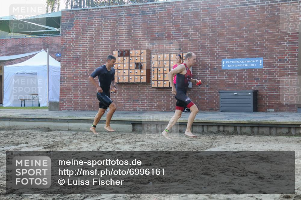 08.09.2024 - Stadtparktriathlon Luisa Fischer http://msf.ph/oto/6996161 08.09.2024 08:48:06 Schwimmen 15, 21, 23, 35, 37, 40, 57, 60, 64, 66, 67, 72, 74, 82 meine-sportfotos.de