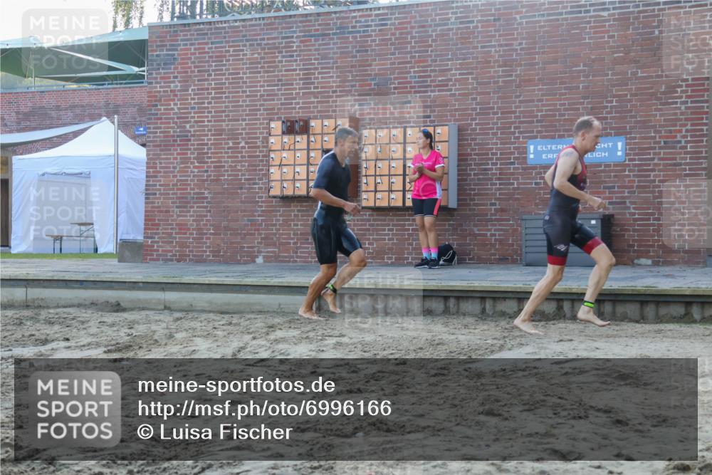 08.09.2024 - Stadtparktriathlon Luisa Fischer http://msf.ph/oto/6996166 08.09.2024 08:48:06 Schwimmen 15, 21, 23, 35, 37, 40, 57, 60, 64, 66, 67, 72, 74, 82 meine-sportfotos.de