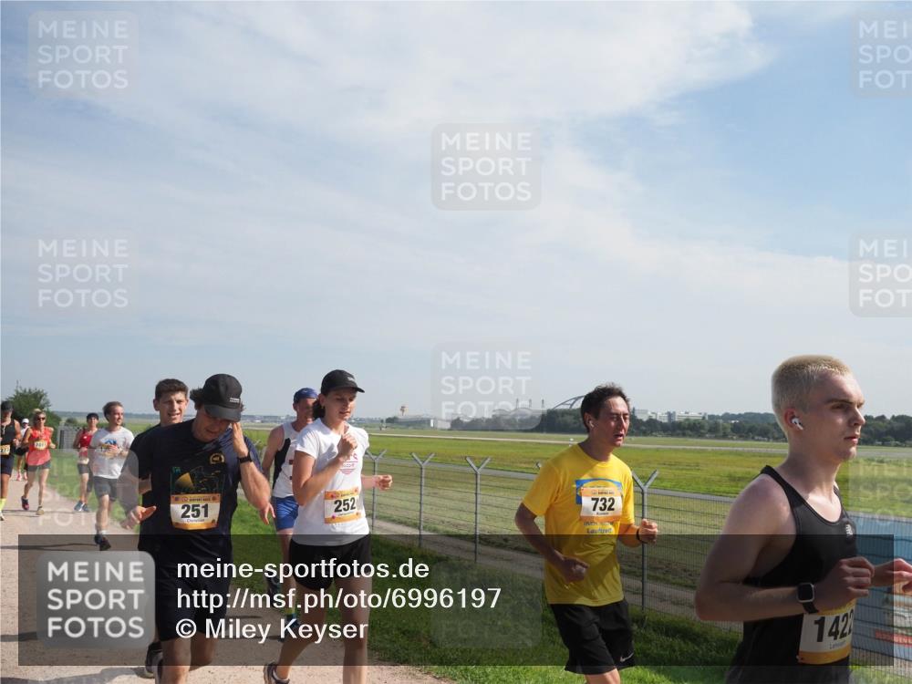 08.09.2024 - Airport Race Miley Keyser http://msf.ph/oto/6996197 08.09.2024 12:18:08 Laufen OLYMPUS, DIGITAL, CAMERA meine-sportfotos.de