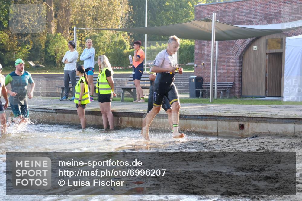 08.09.2024 - Stadtparktriathlon Luisa Fischer http://msf.ph/oto/6996207 08.09.2024 08:48:12 Schwimmen 24, 27, 37, 46, 57, 58, 60, 64, 82 meine-sportfotos.de
