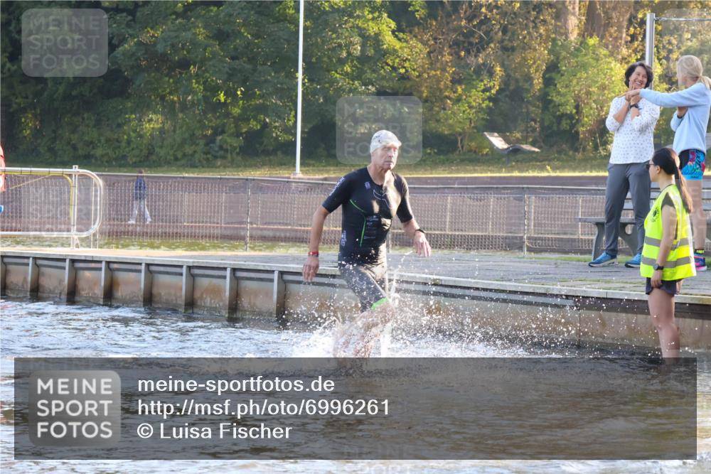 08.09.2024 - Stadtparktriathlon Luisa Fischer http://msf.ph/oto/6996261 08.09.2024 08:48:21 Schwimmen 6, 24, 27, 46, 57, 58, 64 meine-sportfotos.de