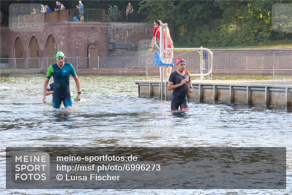 08.09.2024 - Stadtparktriathlon Luisa Fischer http://msf.ph/oto/6996273 08.09.2024 08:48:24 Schwimmen 6, 14, 58, 61 meine-sportfotos.de