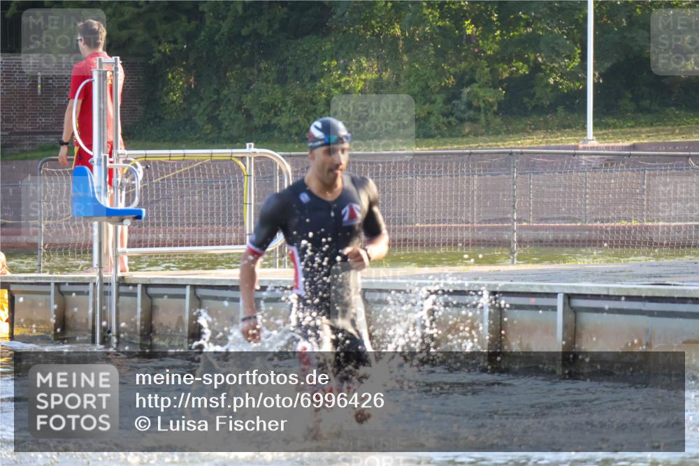 08.09.2024 - Stadtparktriathlon Luisa Fischer http://msf.ph/oto/6996426 08.09.2024 08:49:11 Schwimmen 88 meine-sportfotos.de