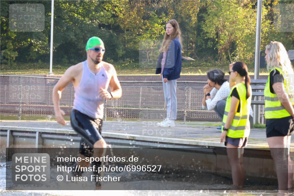 08.09.2024 - Stadtparktriathlon Luisa Fischer http://msf.ph/oto/6996527 08.09.2024 08:57:13 Schwimmen 114, 122 meine-sportfotos.de
