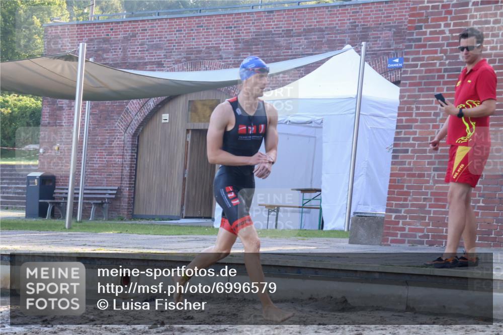 08.09.2024 - Stadtparktriathlon Luisa Fischer http://msf.ph/oto/6996579 08.09.2024 08:57:20 Schwimmen 99, 114, 122 meine-sportfotos.de