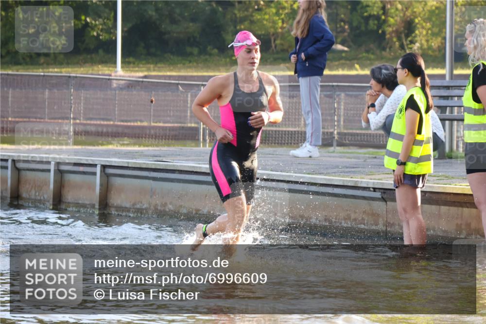 08.09.2024 - Stadtparktriathlon Luisa Fischer http://msf.ph/oto/6996609 08.09.2024 08:57:26 Schwimmen 99, 106, 126 meine-sportfotos.de