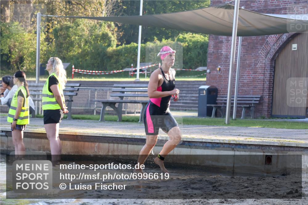 08.09.2024 - Stadtparktriathlon Luisa Fischer http://msf.ph/oto/6996619 08.09.2024 08:57:28 Schwimmen 99, 106, 126 meine-sportfotos.de