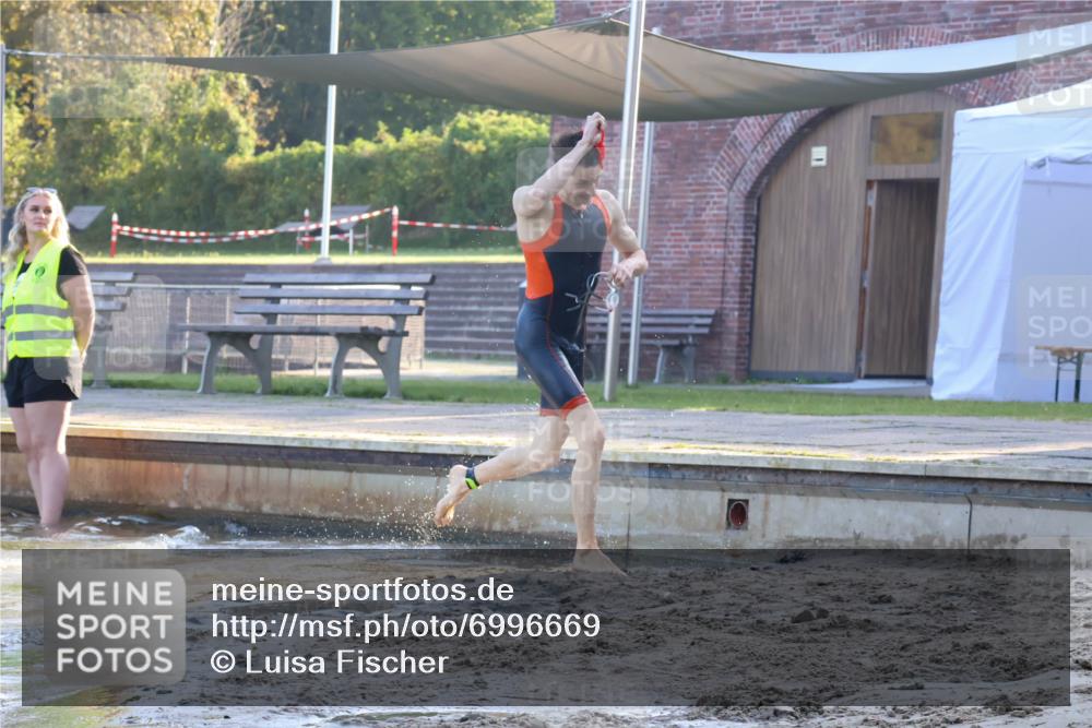 08.09.2024 - Stadtparktriathlon Luisa Fischer http://msf.ph/oto/6996669 08.09.2024 08:57:36 Schwimmen 106, 126 meine-sportfotos.de