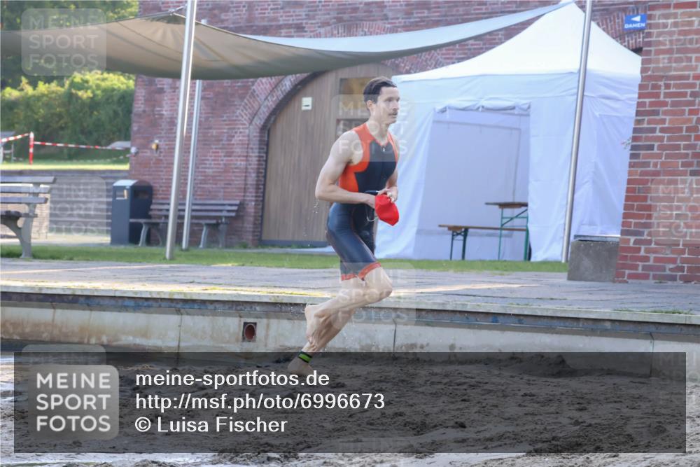 08.09.2024 - Stadtparktriathlon Luisa Fischer http://msf.ph/oto/6996673 08.09.2024 08:57:36 Schwimmen 106, 126 meine-sportfotos.de
