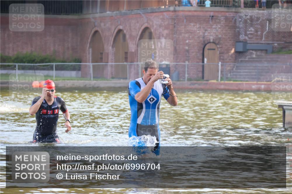 08.09.2024 - Stadtparktriathlon Luisa Fischer http://msf.ph/oto/6996704 08.09.2024 08:58:03 Schwimmen 102 meine-sportfotos.de