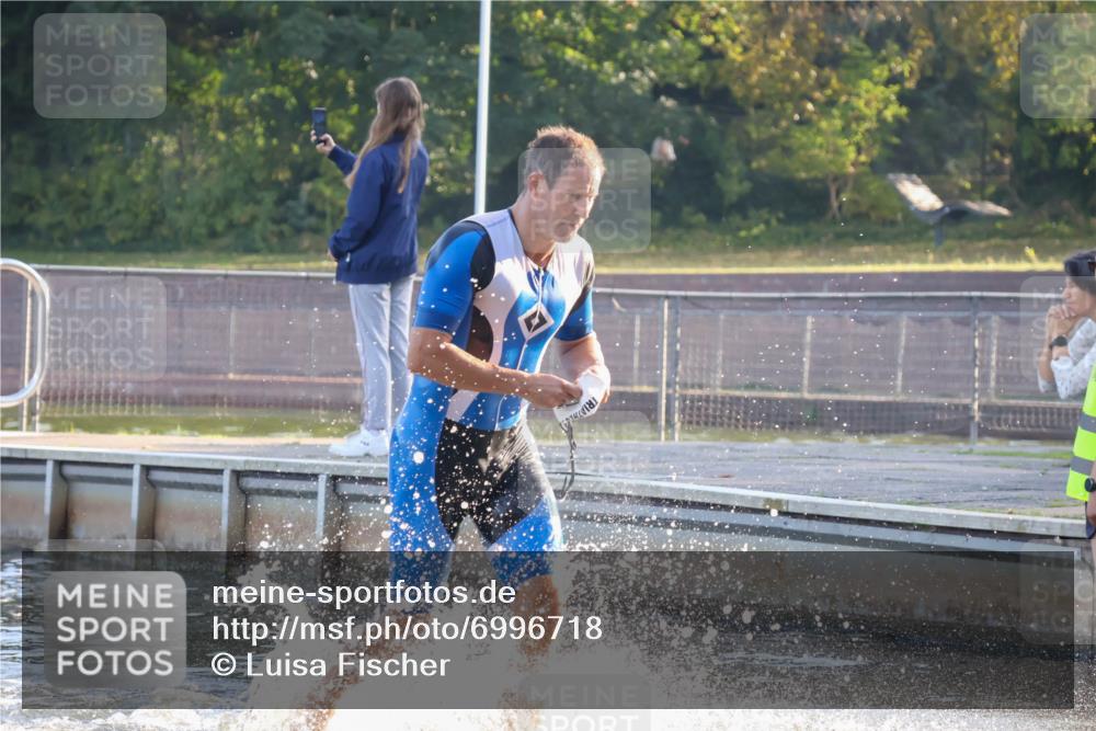 08.09.2024 - Stadtparktriathlon Luisa Fischer http://msf.ph/oto/6996718 08.09.2024 08:58:07 Schwimmen 102, 158 meine-sportfotos.de
