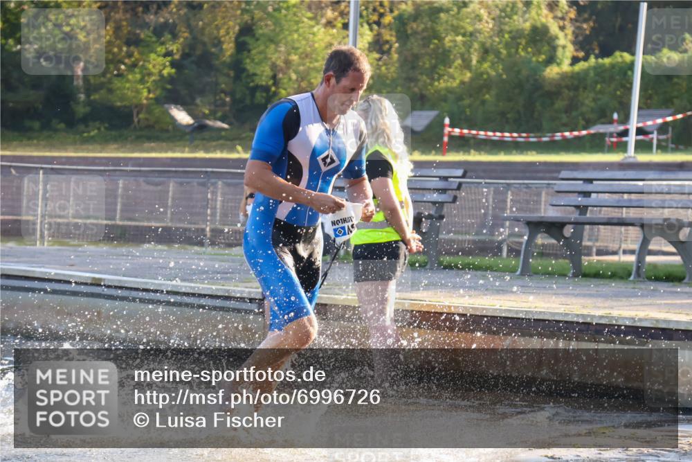 08.09.2024 - Stadtparktriathlon Luisa Fischer http://msf.ph/oto/6996726 08.09.2024 08:58:07 Schwimmen 102, 158 meine-sportfotos.de