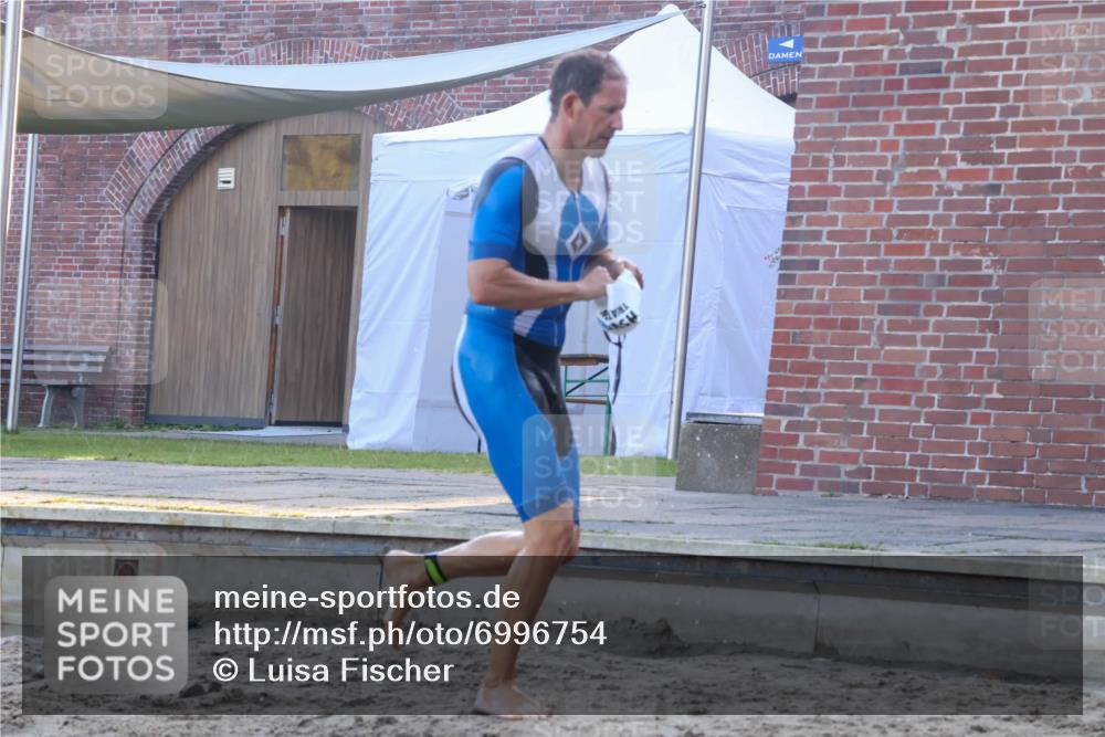08.09.2024 - Stadtparktriathlon Luisa Fischer http://msf.ph/oto/6996754 08.09.2024 08:58:09 Schwimmen 102, 158 meine-sportfotos.de