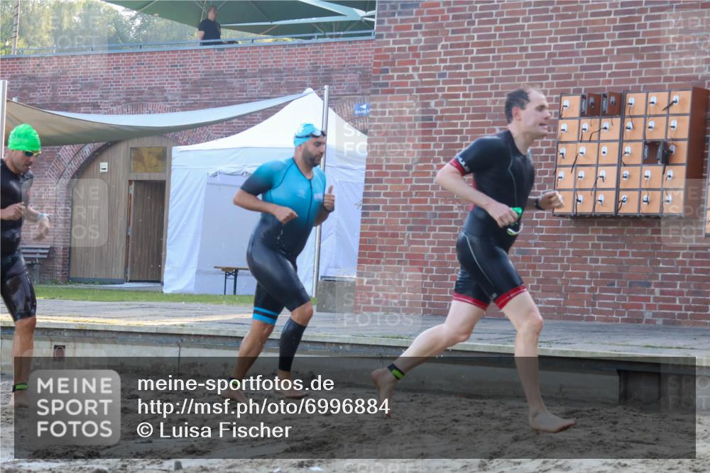 08.09.2024 - Stadtparktriathlon Luisa Fischer http://msf.ph/oto/6996884 08.09.2024 08:58:35 Schwimmen 90, 91, 92, 93, 105, 108, 112, 120, 123, 125 meine-sportfotos.de