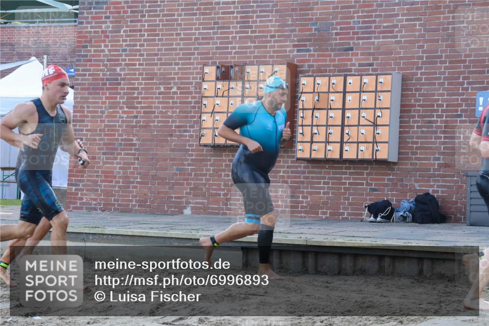 08.09.2024 - Stadtparktriathlon Luisa Fischer http://msf.ph/oto/6996893 08.09.2024 08:58:35 Schwimmen 90, 91, 92, 93, 105, 108, 112, 120, 123, 125 meine-sportfotos.de