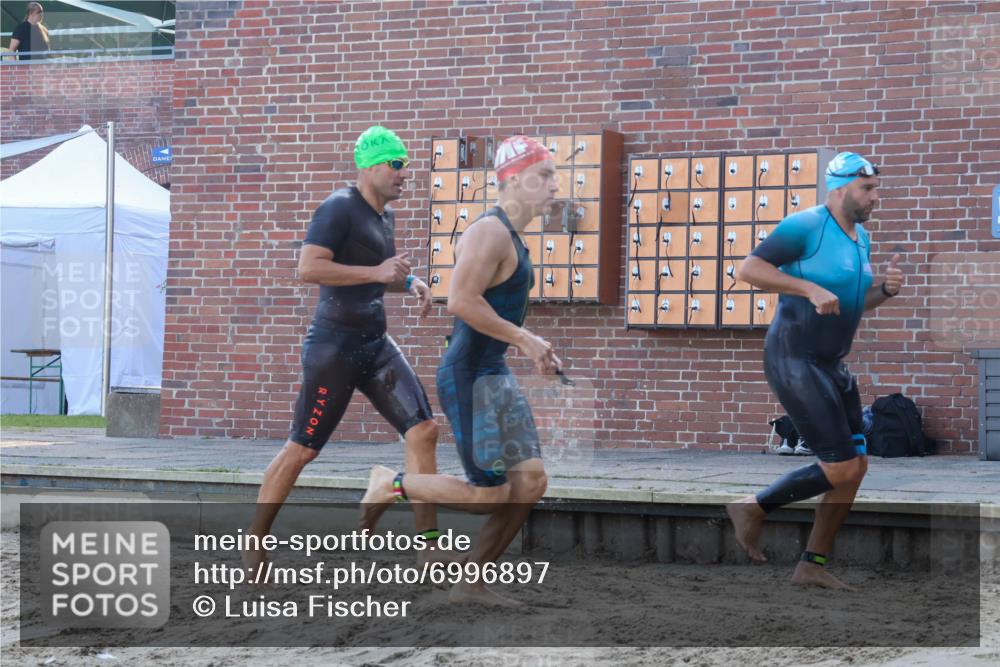 08.09.2024 - Stadtparktriathlon Luisa Fischer http://msf.ph/oto/6996897 08.09.2024 08:58:36 Schwimmen 90, 91, 92, 93, 105, 108, 112, 120, 123, 125 meine-sportfotos.de
