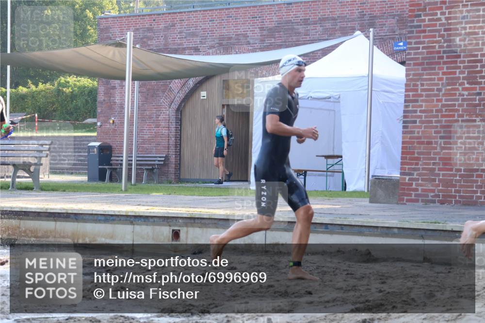 08.09.2024 - Stadtparktriathlon Luisa Fischer http://msf.ph/oto/6996969 08.09.2024 08:58:43 Schwimmen 90, 91, 92, 93, 98, 110, 112, 120, 127 meine-sportfotos.de
