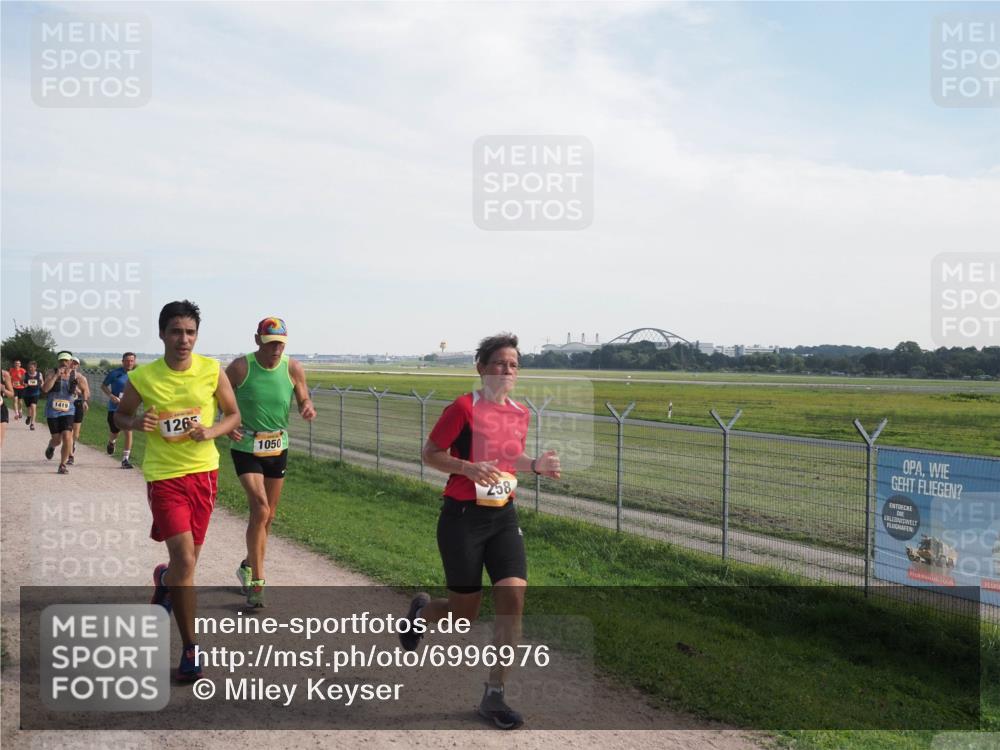 08.09.2024 - Airport Race Miley Keyser http://msf.ph/oto/6996976 08.09.2024 12:19:10 Laufen OLYMPUS, DIGITAL, CAMERA meine-sportfotos.de