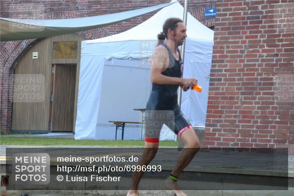 08.09.2024 - Stadtparktriathlon Luisa Fischer http://msf.ph/oto/6996993 08.09.2024 08:58:47 Schwimmen 93, 98, 110, 112, 115, 120, 127 meine-sportfotos.de