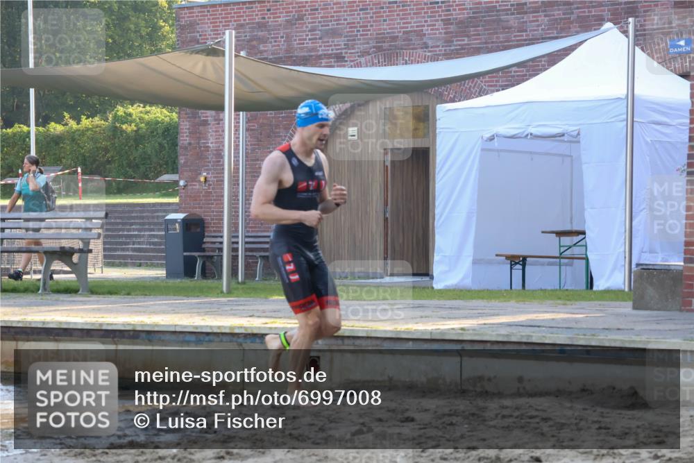 08.09.2024 - Stadtparktriathlon Luisa Fischer http://msf.ph/oto/6997008 08.09.2024 08:58:49 Schwimmen 93, 98, 110, 115, 120, 127 meine-sportfotos.de