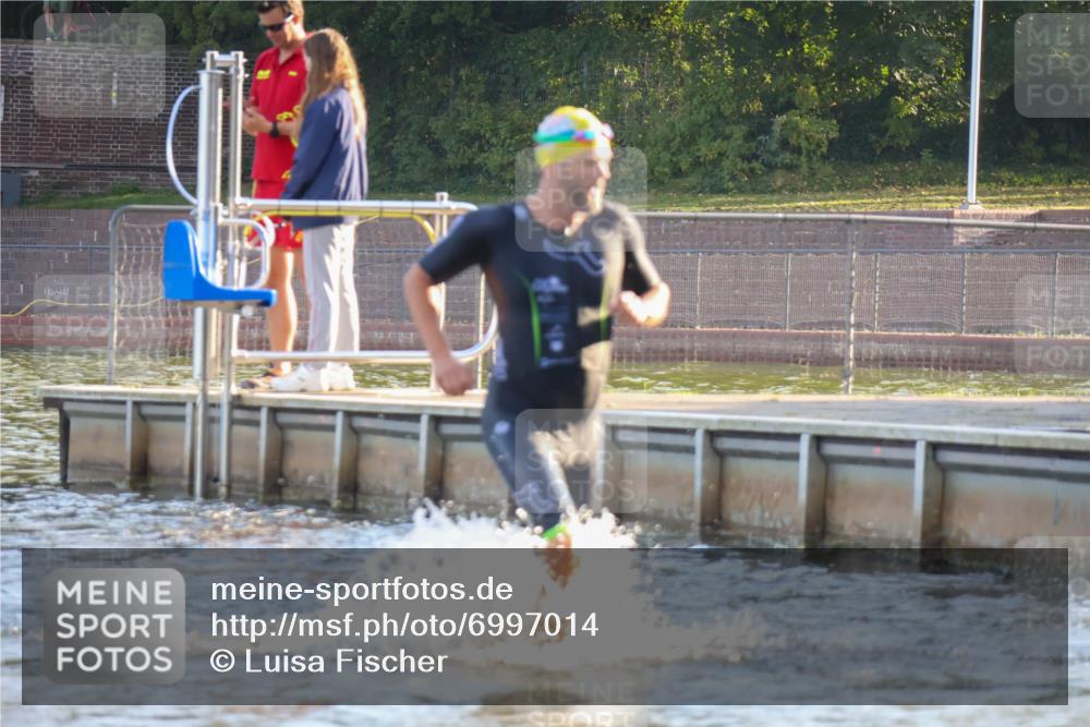 08.09.2024 - Stadtparktriathlon Luisa Fischer http://msf.ph/oto/6997014 08.09.2024 08:58:52 Schwimmen 98, 110, 115, 127 meine-sportfotos.de