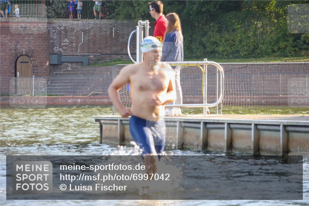 08.09.2024 - Stadtparktriathlon Luisa Fischer http://msf.ph/oto/6997042 08.09.2024 08:58:57 Schwimmen 104, 115 meine-sportfotos.de