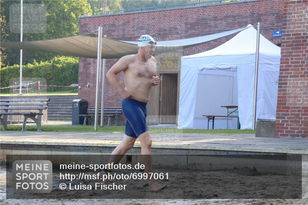 08.09.2024 - Stadtparktriathlon Luisa Fischer http://msf.ph/oto/6997061 08.09.2024 08:59:02 Schwimmen 104, 115 meine-sportfotos.de