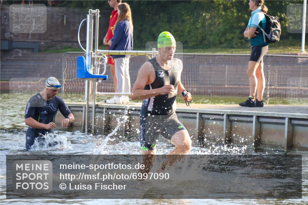 08.09.2024 - Stadtparktriathlon Luisa Fischer http://msf.ph/oto/6997090 08.09.2024 08:59:10 Schwimmen 94, 97, 119 meine-sportfotos.de