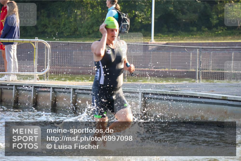 08.09.2024 - Stadtparktriathlon Luisa Fischer http://msf.ph/oto/6997098 08.09.2024 08:59:11 Schwimmen 94, 97, 119 meine-sportfotos.de