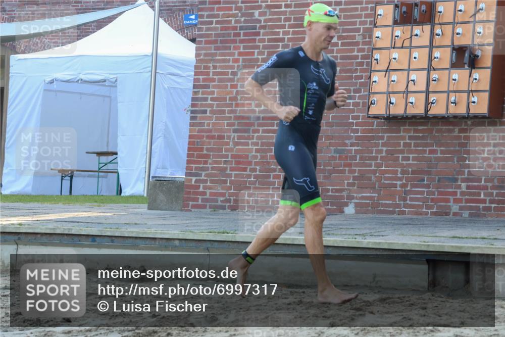 08.09.2024 - Stadtparktriathlon Luisa Fischer http://msf.ph/oto/6997317 08.09.2024 08:59:43 Schwimmen 116, 124 meine-sportfotos.de