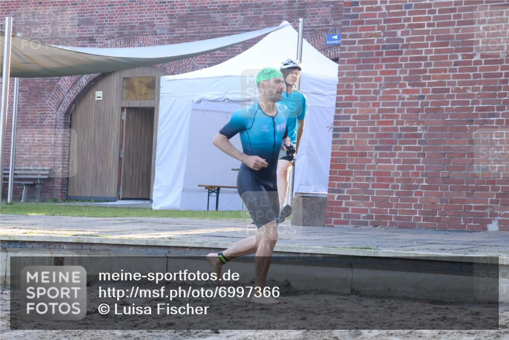 08.09.2024 - Stadtparktriathlon Luisa Fischer http://msf.ph/oto/6997366 08.09.2024 08:59:49 Schwimmen 124 meine-sportfotos.de