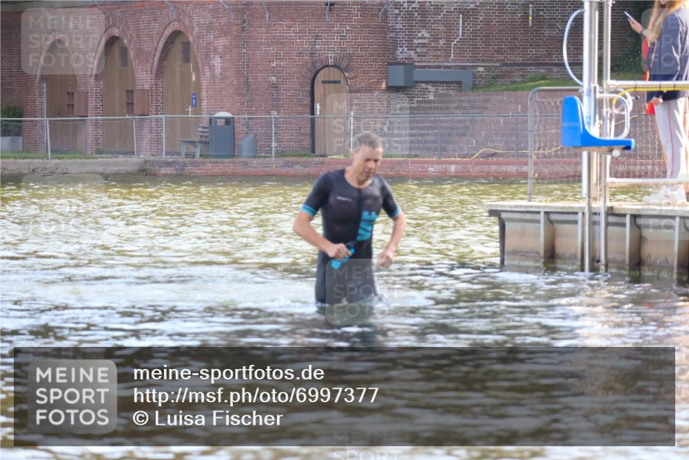 08.09.2024 - Stadtparktriathlon Luisa Fischer http://msf.ph/oto/6997377 08.09.2024 08:59:56 Schwimmen 124 meine-sportfotos.de