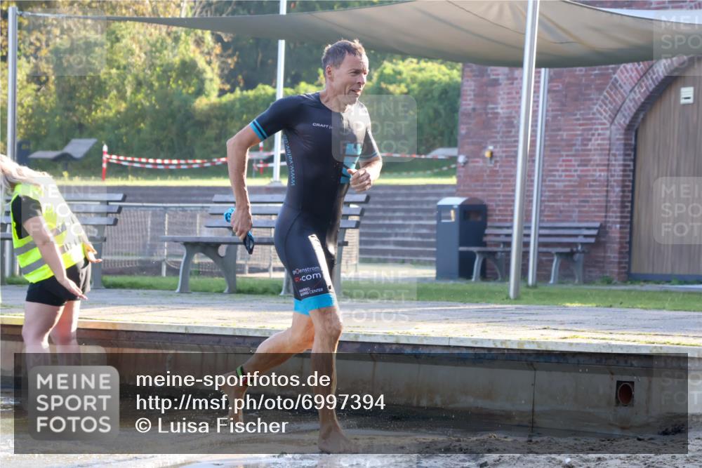 08.09.2024 - Stadtparktriathlon Luisa Fischer http://msf.ph/oto/6997394 08.09.2024 09:00:06 Schwimmen 121 meine-sportfotos.de
