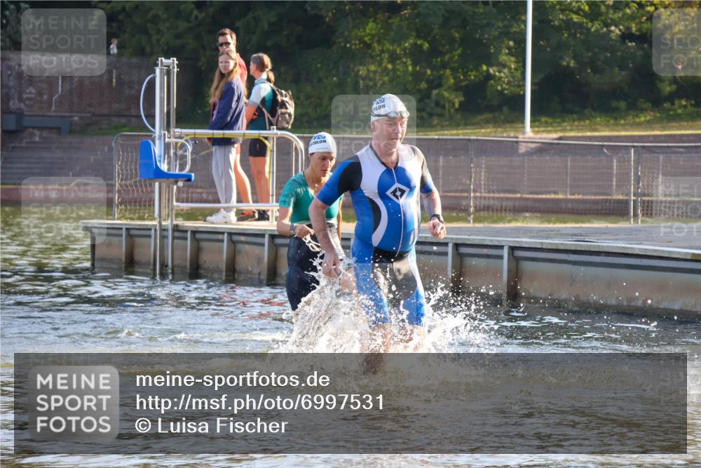08.09.2024 - Stadtparktriathlon Luisa Fischer http://msf.ph/oto/6997531 08.09.2024 09:02:42 Schwimmen 100, 101, 103 meine-sportfotos.de