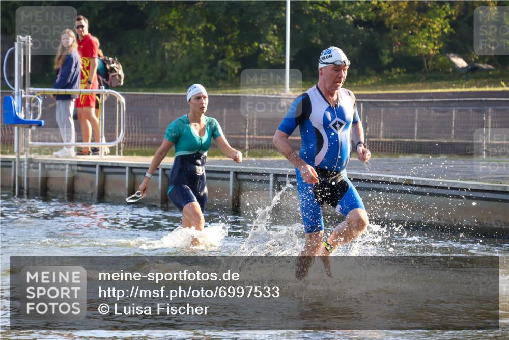 08.09.2024 - Stadtparktriathlon Luisa Fischer http://msf.ph/oto/6997533 08.09.2024 09:02:43 Schwimmen 100, 101, 103 meine-sportfotos.de