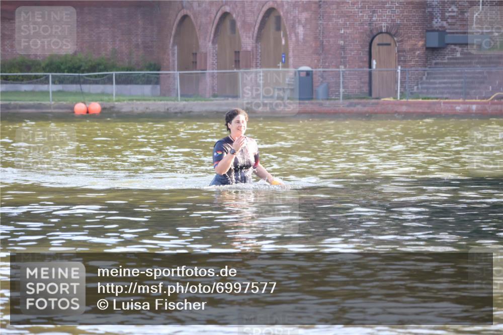 08.09.2024 - Stadtparktriathlon Luisa Fischer http://msf.ph/oto/6997577 08.09.2024 09:03:23 Schwimmen  meine-sportfotos.de
