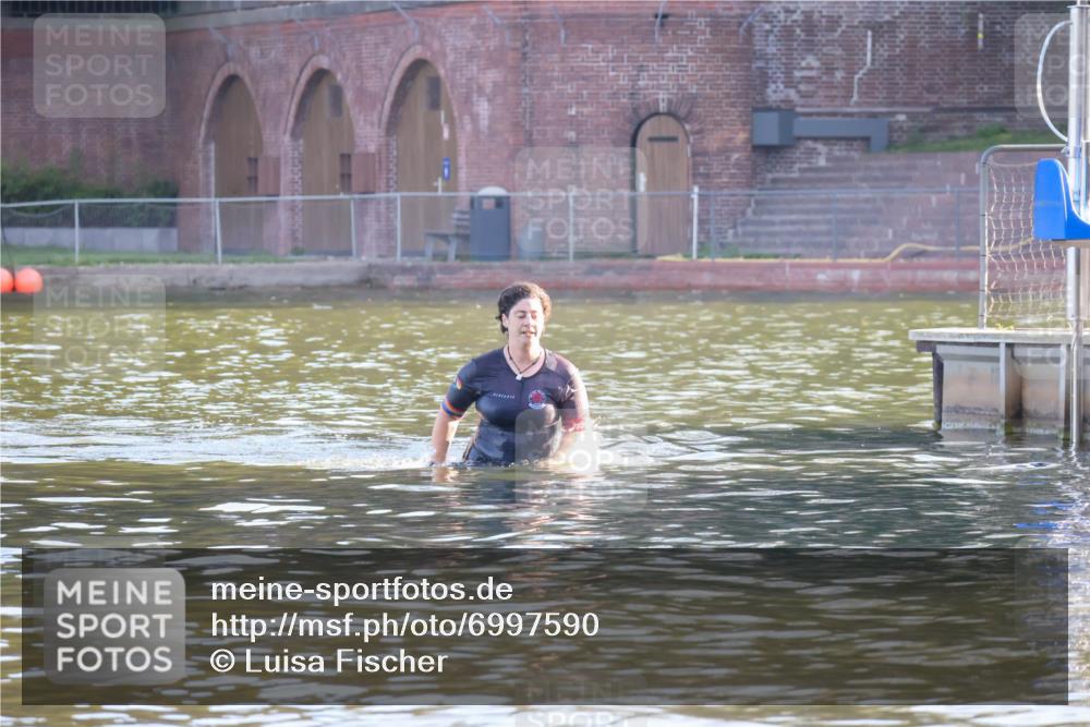 08.09.2024 - Stadtparktriathlon Luisa Fischer http://msf.ph/oto/6997590 08.09.2024 09:03:25 Schwimmen  meine-sportfotos.de