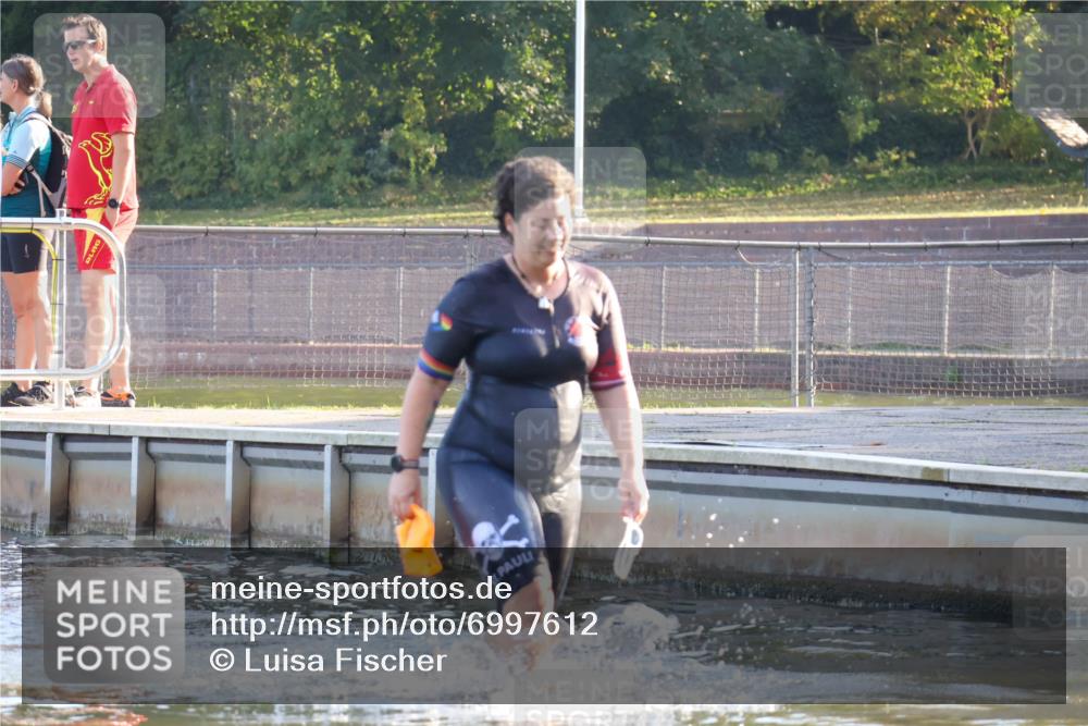 08.09.2024 - Stadtparktriathlon Luisa Fischer http://msf.ph/oto/6997612 08.09.2024 09:03:36 Schwimmen  meine-sportfotos.de