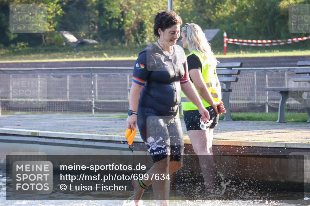 08.09.2024 - Stadtparktriathlon Luisa Fischer http://msf.ph/oto/6997634 08.09.2024 09:03:39 Schwimmen 95 meine-sportfotos.de