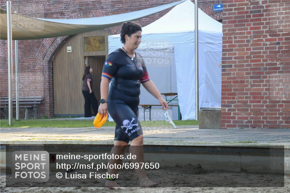 08.09.2024 - Stadtparktriathlon Luisa Fischer http://msf.ph/oto/6997650 08.09.2024 09:03:43 Schwimmen 95 meine-sportfotos.de